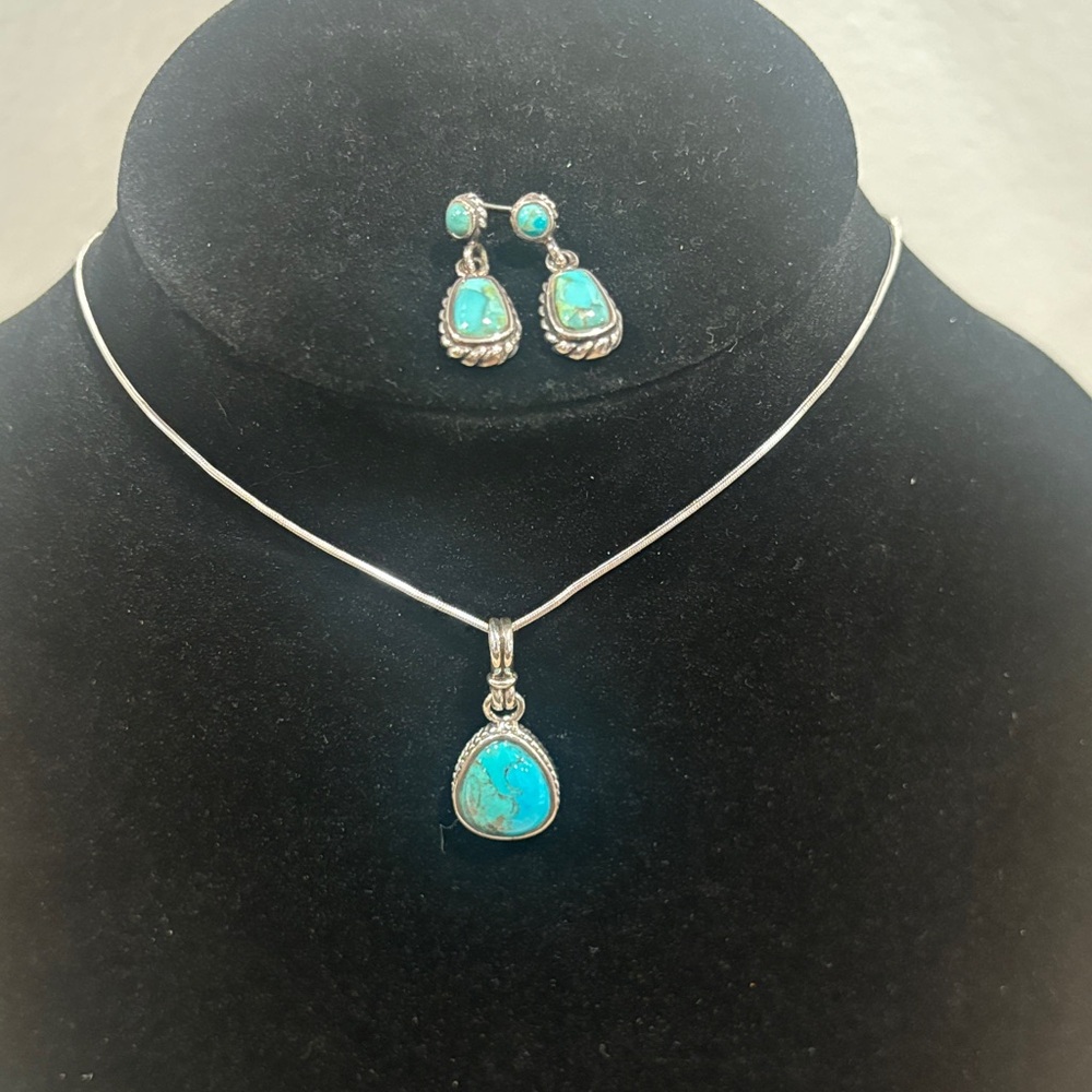 Vintage Stauer Turquoise & Silver Necklace and Earring Set ~ Never Worn - Picture 2 of 10